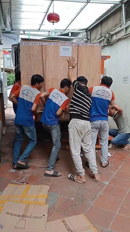 Hình ảnh hoạt động của Thanh Nhã Express 1